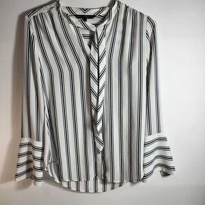 Womens White house black market Stripe, Button Up top size 2